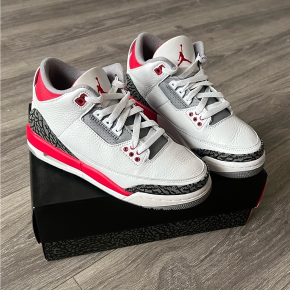 jordan 3 fire red ❤️ - Picture 2 of 6